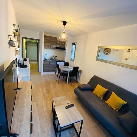 Appartement Au Port De Saint Cyprien Buitenkant foto